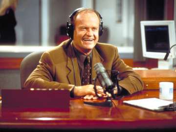 ‘Frasier’ Reboot Recreates Sitcom’s Iconic Sets for New… 