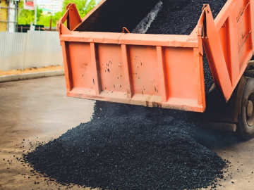 Dump Truck Driver Dies in Freak Accident With Hot… 