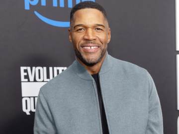 Michael Strahan Speaks Out Amid National Anthem… 