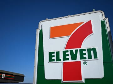 7-Eleven Unveils Holiday Menu With Bold New… 