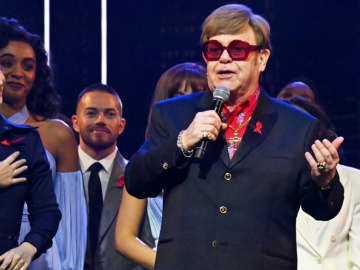 Elton John Updates Fans About His Eyesight, Health… 