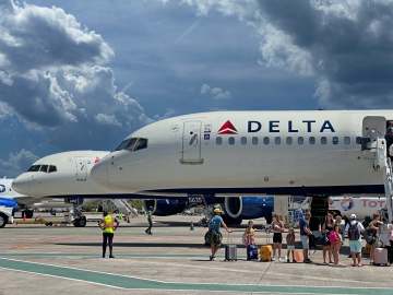 2 Delta Flight Attendants Pulled Off the Job After Failing Key Pre-Flight… 