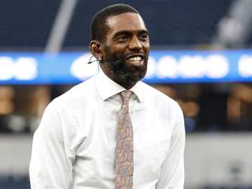 Moss asked fans for prayers as he battles the undisclosed ailment.