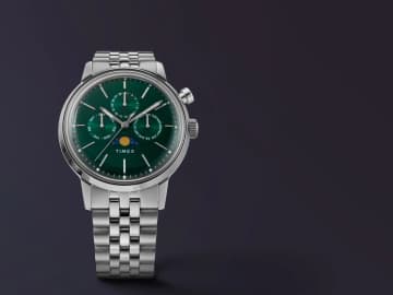 This Gorgeous New Timex Is an Reissue of a Vintage Moon… 