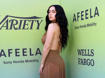 Charli XCX Goes Full Brat in Naked Dress At Hitmakers… 