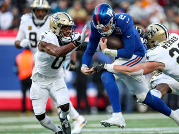 OnlyFans Model Claims Giants Player Paid Her to Flash Opposing… 