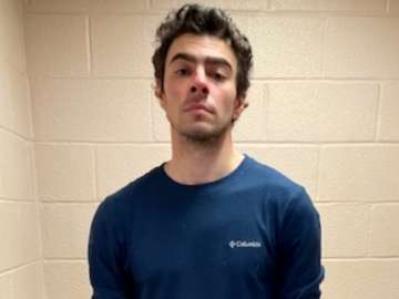 Suspect in CEO Killing Reportedly Had Poor Experience With Healthcare… 
