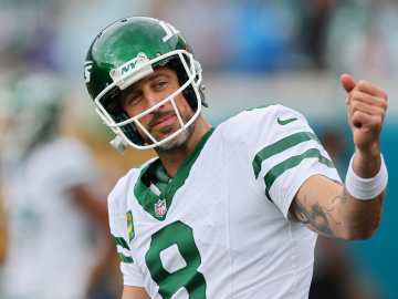 Aaron Rodgers Officially Announces Decision on 2025… 