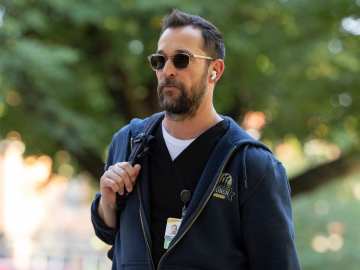 Noah Wyle is Happy His New HBO Show Isn