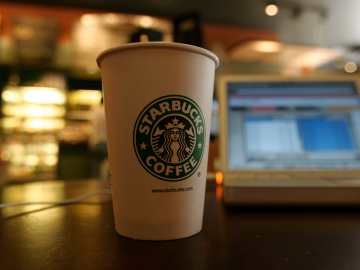Starbucks Announces Controversial New Rule, Ends Open-Door… 