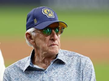 Famed MLB Pitcher, Broadcaster, and Actor Dies at… 