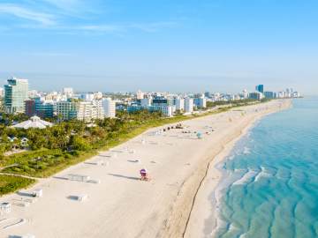 Popular Tourist Destination Closes Beaches After ‘Tar Balls’ Appear on… 