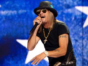 Kid Rock Storms Off Stage During Performance at Nashville… 