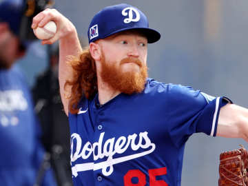 A Freak Salad Injury Cost a Dodgers Pitcher His World Series… 