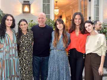 Bruce Willis’ Daughter Praises ‘Strong’ Family as Father Battles… 