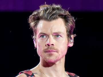 Harry Styles Casually Runs Tokyo Marathon With Shockingly Impressive… 