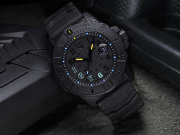 This Exclusive Dive Watch Is a Tribute to the U.S. Navy… 