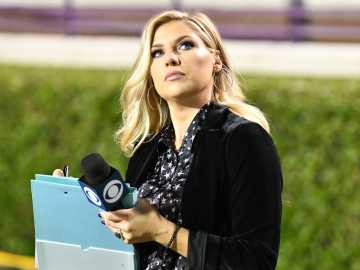NFL Sideline Reporter Turns Heads With Sizzling Offseason… 