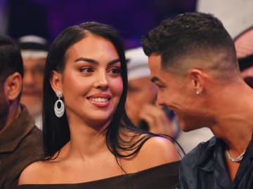 Cristiano Ronaldo Now Engaged to Longtime… 
