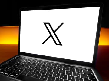 X Goes Down At Worst Possible Time For Sports… 