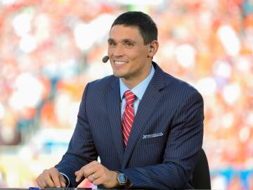 Ex-ESPN Analyst Shares Devastating Health Update About Wife, Asks for… 