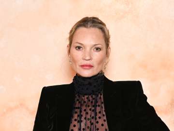 Kate Moss Stuns In See-Through Lace… 