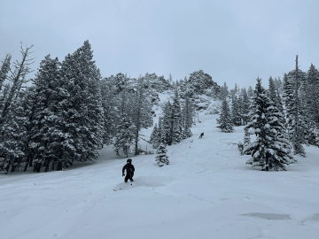 After a Freak Accident, This Snowboarder Was Miles From Help. What He Did Next Might Surprise… 