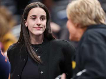 Caitlin Clark Turns Heads With Outfit Before… 