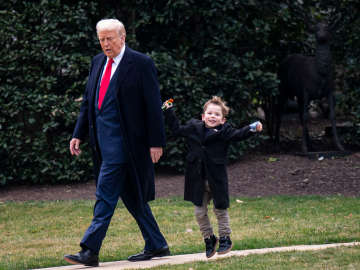 Elon Musk’s 4-Word Response to Viral Photo of His Son and Donald Trump… 