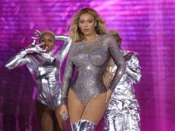 Beyoncé Silences Critics With Major… 
