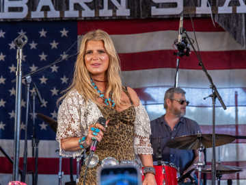 Jessica Simpson Sends 6-Word Message Amid Divorce… 