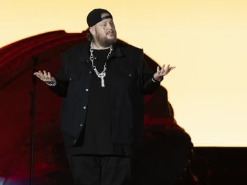 Jelly Roll Thanks Fans After Epic Career… 