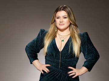 Kelly Clarkson Makes Personal Admission on Kylie Kelce