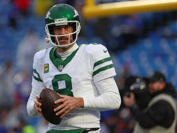 Aaron Rodgers Has Been Anonymously Sending Money to Aspiring… 
