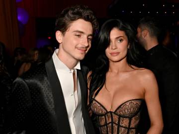 Kylie Jenner Claims She Would Wear Latex Dress To Pick Up Kids From… 