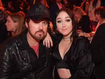 Billy Ray Cyrus Posts Text From Daughter Amid Major Career… 