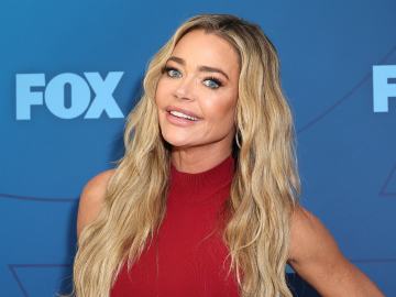 Denise Richards Teases ‘OnlyPans’ Cooking Show in New… 