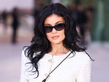 Kylie Jenner Shows Her No Makeup… 