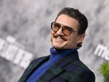 Jimmy Kimmel Leaves Pedro Pascal Blushing With Near-NSFW… 
