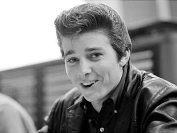 Former Teen Idol Diagnosed With Stage IV… 