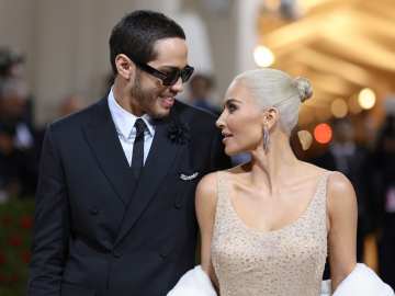 Pete Davidson Has Awkward Reaction to Kim Kardashian… 