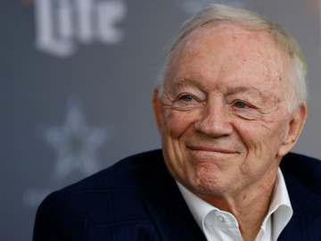Talk Show Host Shades Dallas Cowboys Owner Jerry… 
