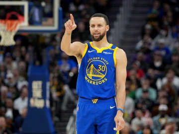 Steph Curry Reveals the 3 Things He Eats for Breakfast Before Every NBA… 