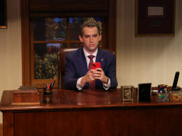 Saturday Night Live Cold Opening: SNL Spoofs Signal… 
