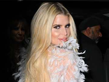 Jessica Simpson Says She’s Been Drinking ‘Snake… 