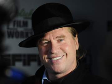 Val Kilmer’s Ex-Girlfriend Reacts to His… 
