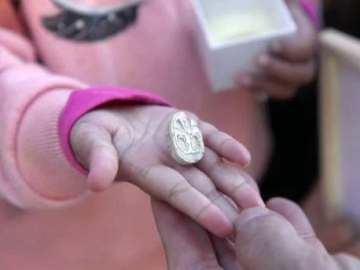 Toddler Discovers 3,800-Year-Old Archaeological… 