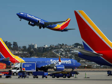 Southwest Airlines Pushes Back at Angry Customers Over No Free Bags… 