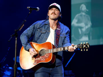 Country Music’s Biggest Star Just Benched Himself From the… 