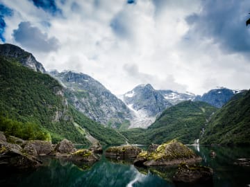 How an Injured American Hiker Survived 6 Days in Norway